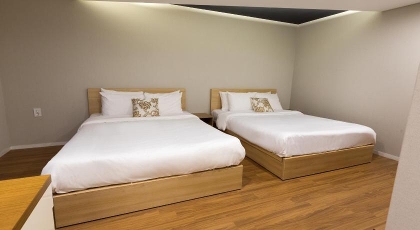 Image of Premier Twin 10