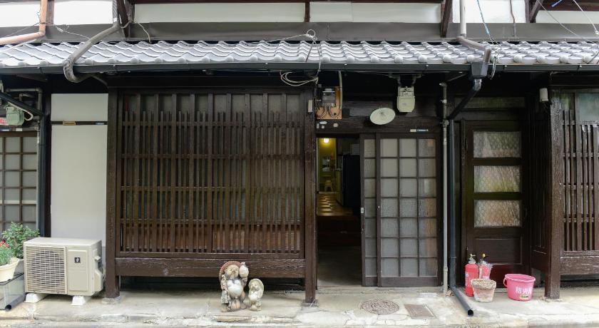 Nishioji TANUKI 西大路 狸 photo