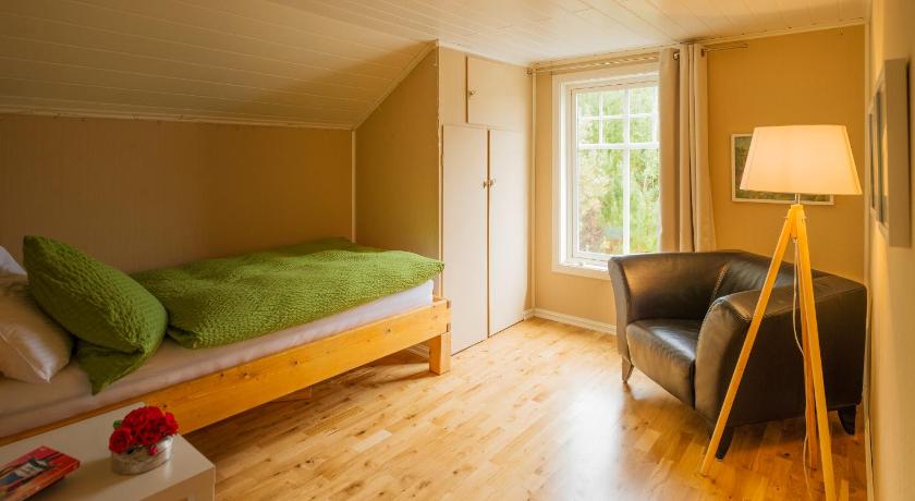 Tjongsfjord Lodge photo