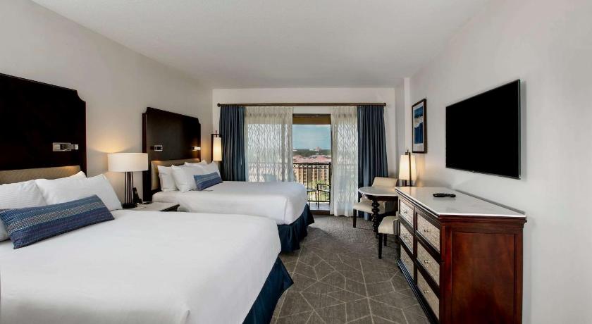 Image of Executive Family Bunk 1 King Bed 0