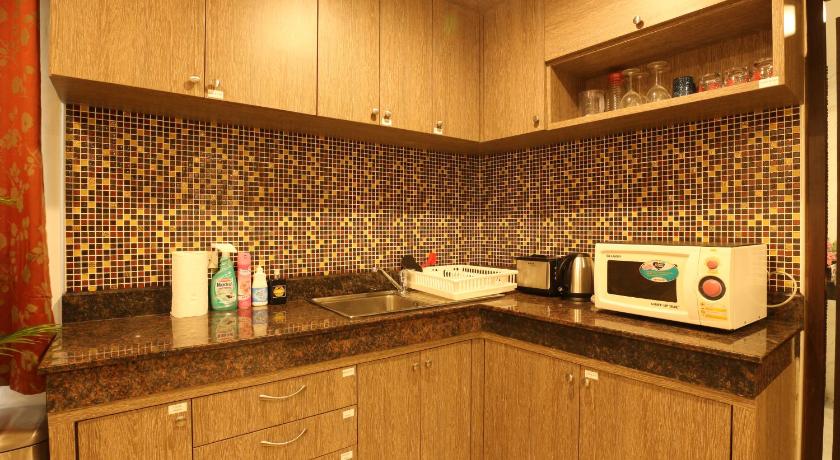 Serena Sathorn Suite - image 14