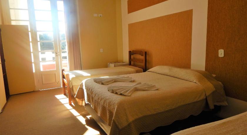 Hotel Platanus photo