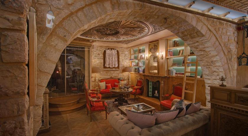 KAMARES Historic Boutique Hotel &amp; Spa — Hotel in Ioannina
