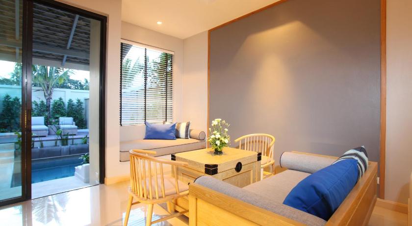Image of Pool Suite 7