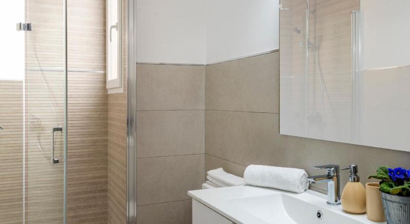 Genteel Home Mano de Hierro photo
