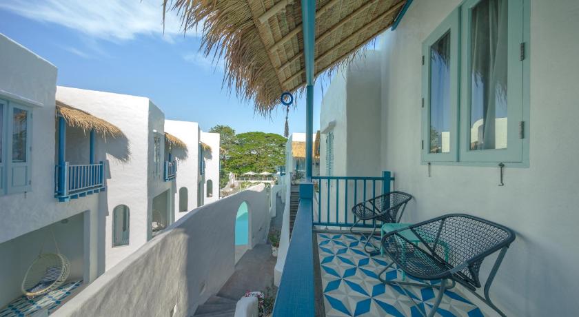 Image of Pool View 9