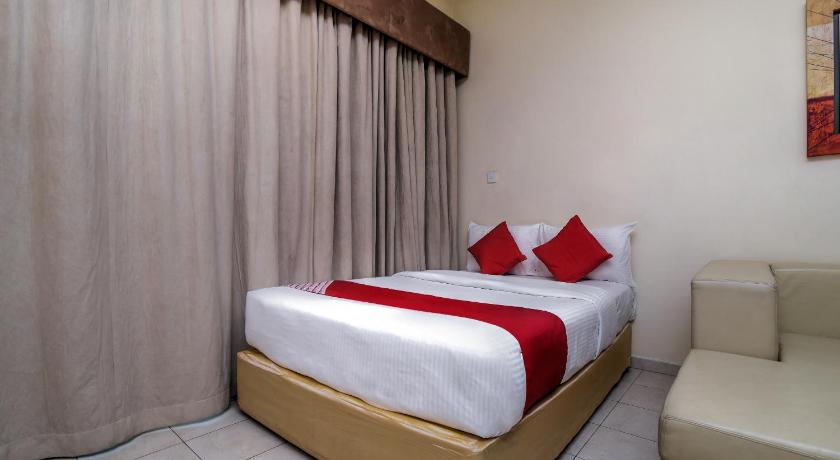 Image of Deluxe One-Bedroom Apartment 6