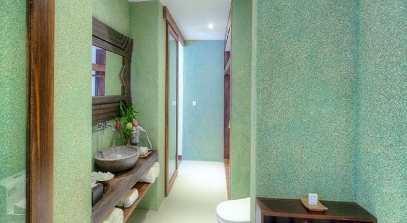 Image of Premier Suite with Pool Access 8