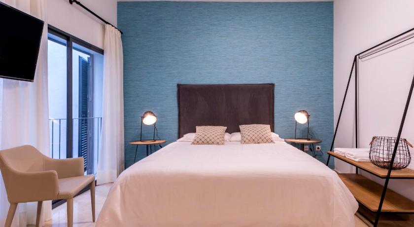 MALAGA CENTRAL SUITES - image 15