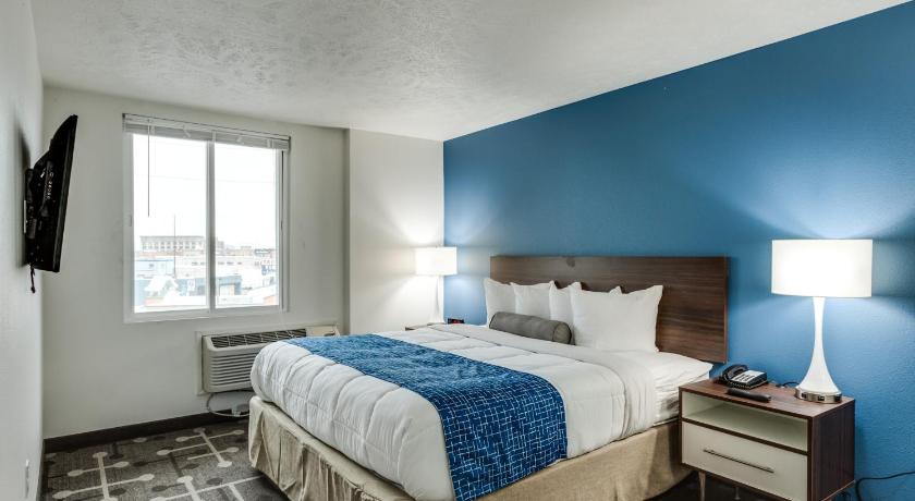 Baymont by Wyndham Spokane photo
