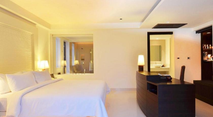 Image of Spa Pool Suites 5
