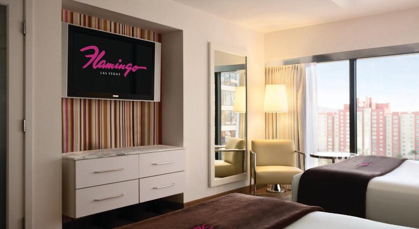 Image of GO Room 2 Queens Strip View Non-smoking 4