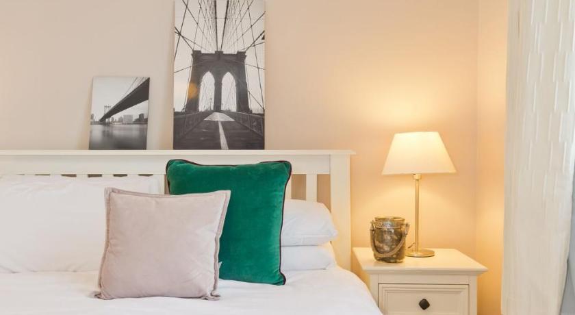 Broc House Suites