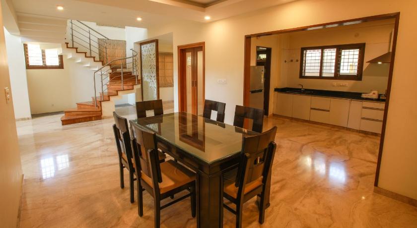 Falcon Suites Yelahanka New Town photo