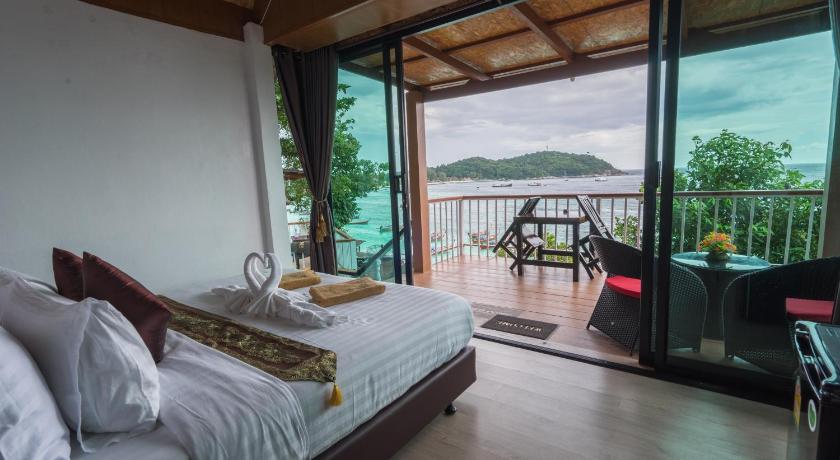 Balcony/terrace, Chareena Hill Beach Resort (SHA Extra Plus) in Ko Lipe