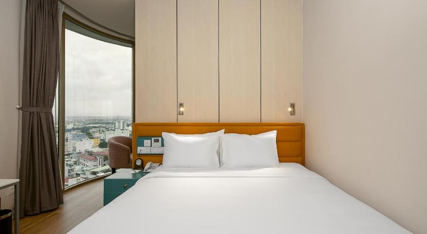 Image of Junior Suite City View 7