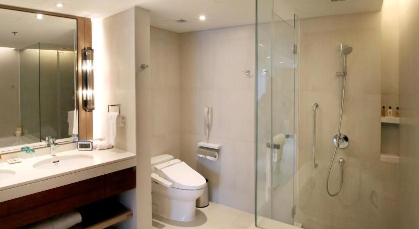 Image of Executive King Suite - City Wing 6