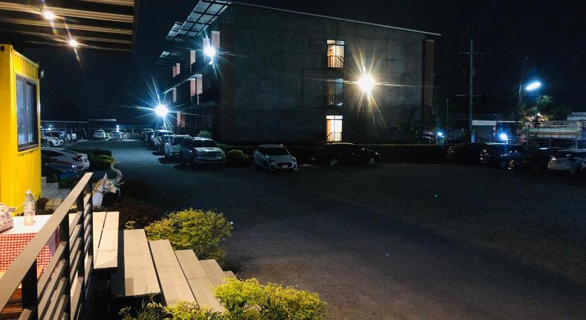 Lopburi 168Pattana 168พัฒนา 3-Star Hotel lobby