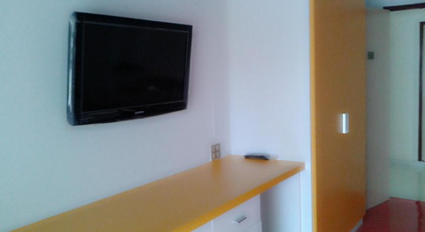 Image of Deluxe Double Room with City View 5
