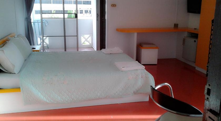 Image of Deluxe Double Room with City View 1