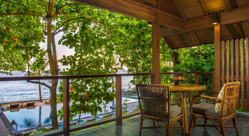 Image of Beach Front Suite 12