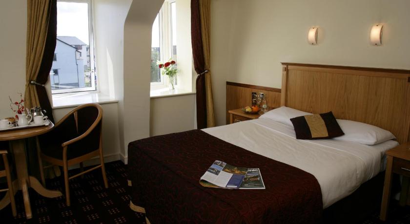 Best Price on Bush Hotel in Carrick on Shannon + Reviews!