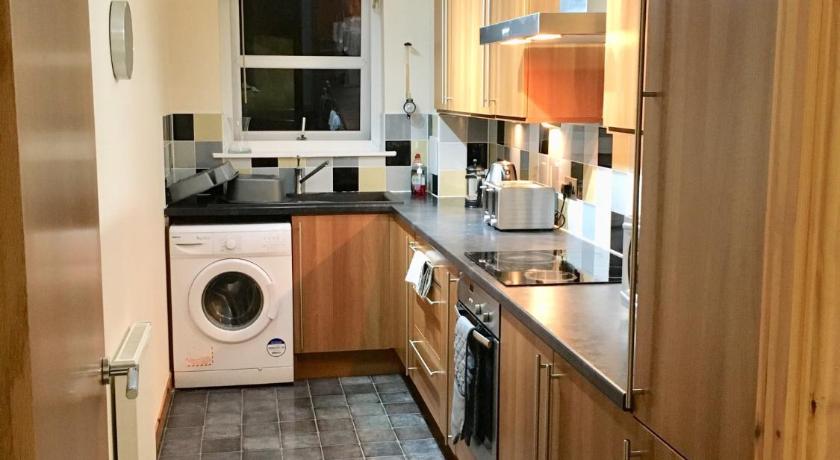 Azim and Suzi’s city centre apartment Inverness - image 4