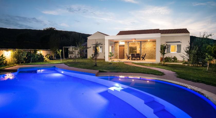 Three Stars Luxury Villas — Hotel in Corfu Island