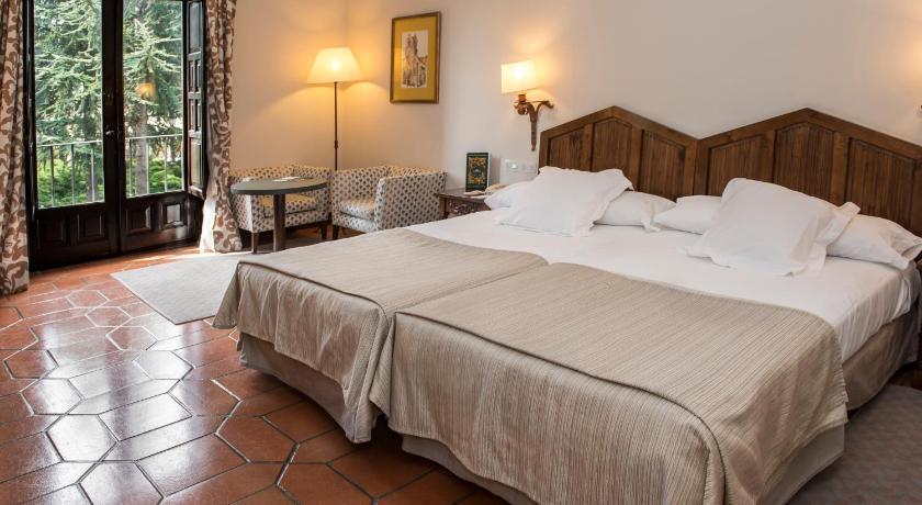 Parador de Avila photo
