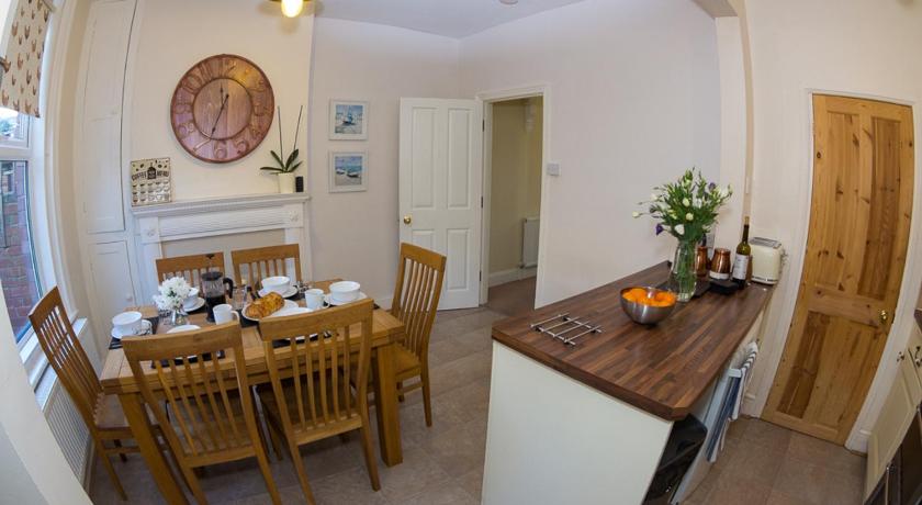 Jutes House Exeter - image 5