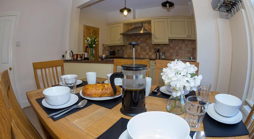 Jutes House Exeter - main image