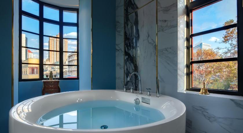 Image of Suite 3