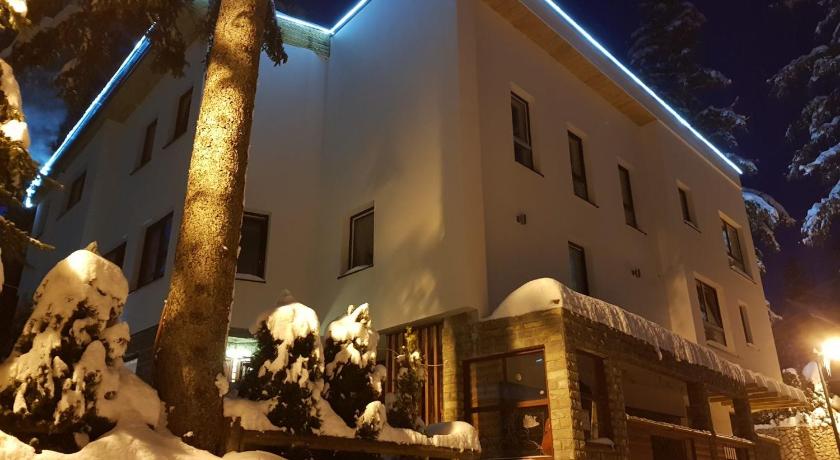 Marusic Apartments — Hotel in Šišava