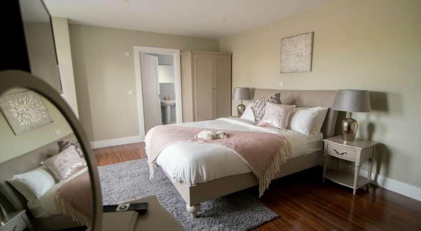 West Haven House photo