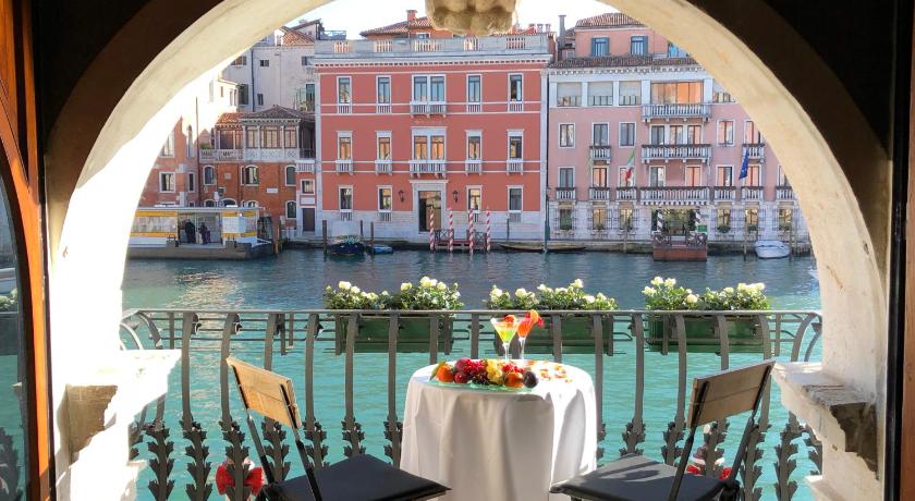 Hotel Palazzo Barbarigo Sul Canal Grande photo
