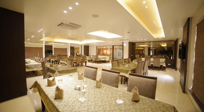 Dhamma Grand Hotel Resort - image 5