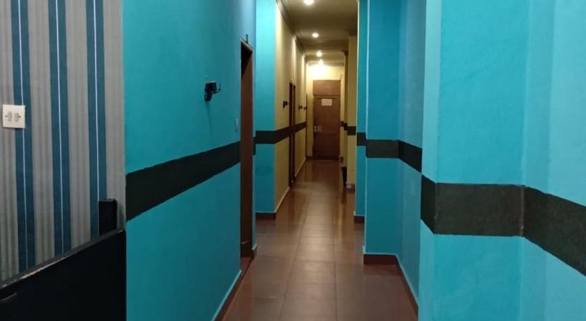 RedDoorz near Yuki Simpang Raya Mall Medan 2 photo