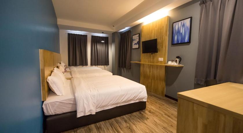 コタキナバル 3-Plus Hotel Inanam 2つ星 ホテル スイート