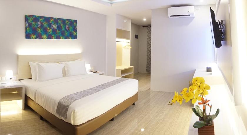 Image of Deluxe King Bed 4