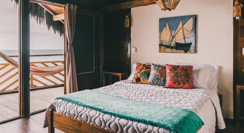 Hostal Cuna Luna — Hotel in Santa Elena