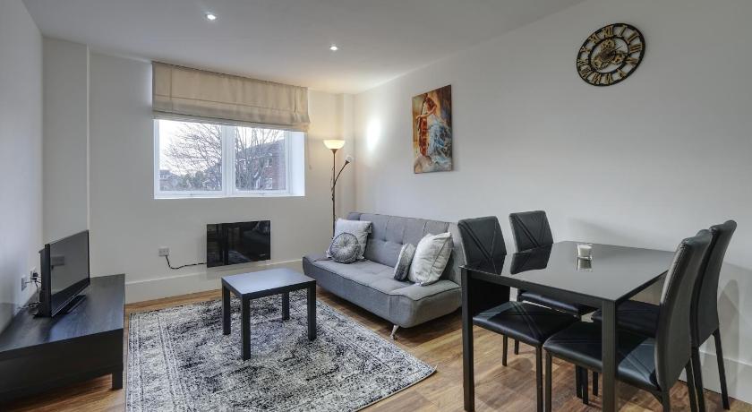 Alfa Apartments, Quarry Court, High Street, Morley — Hotel in Morley
