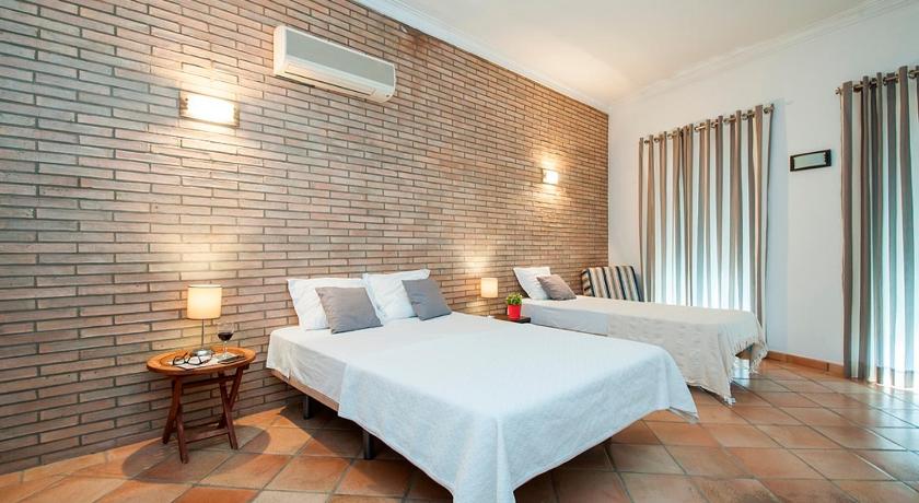 Turismo Guadiana - Casas — Hotel in Mertola