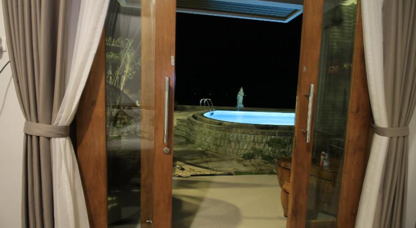 Green Beach Inn