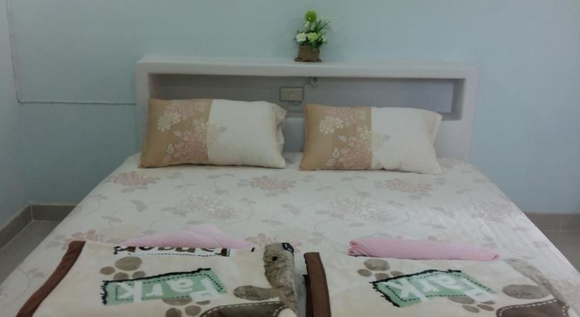 ラチャブリー บ้านกาแล สวนผึ้ง ホテル プール