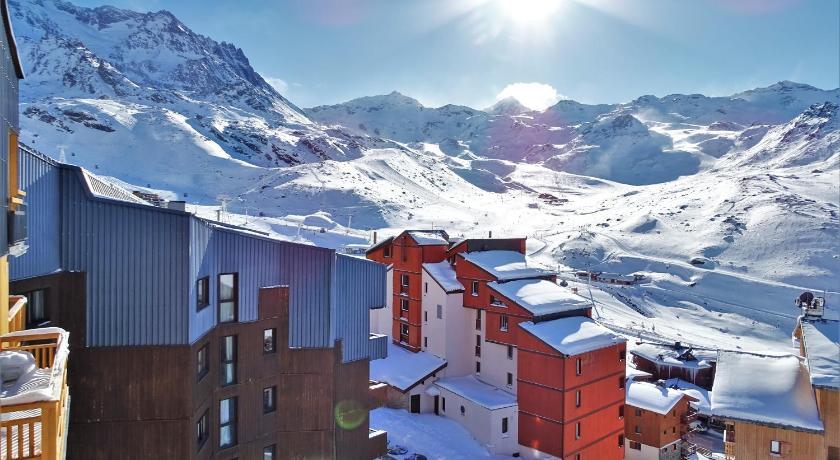 Image of Apartment with Mountain View 3