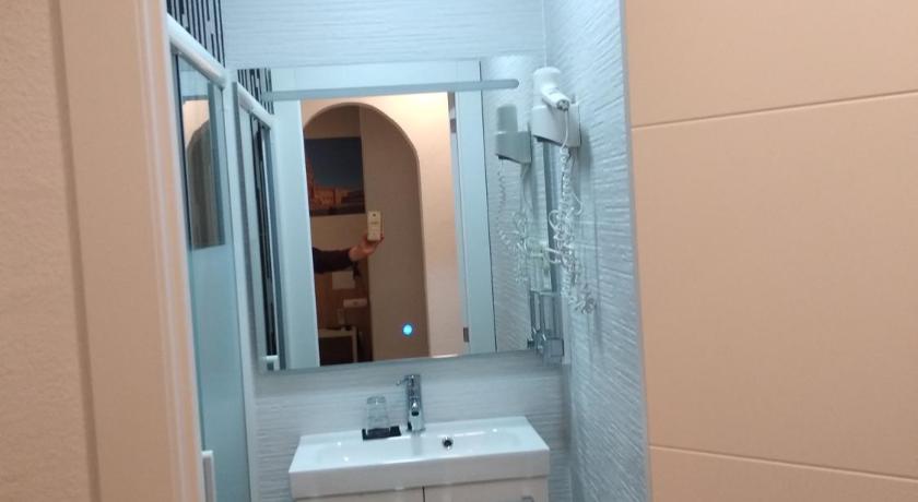 Hostal Restaurante Cornella photo