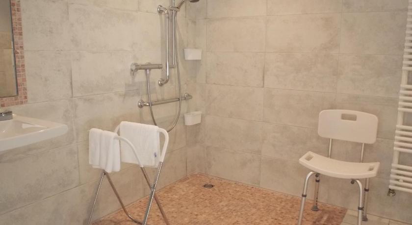 Image of King Room - Disability Access 3