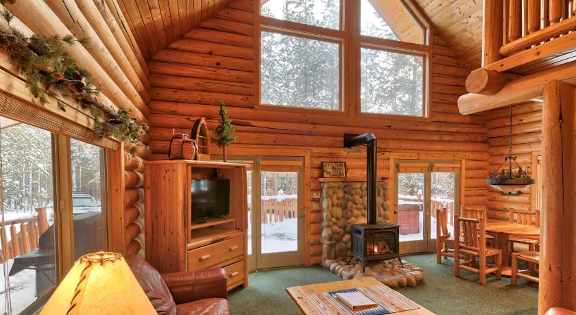 Adventure Lodge