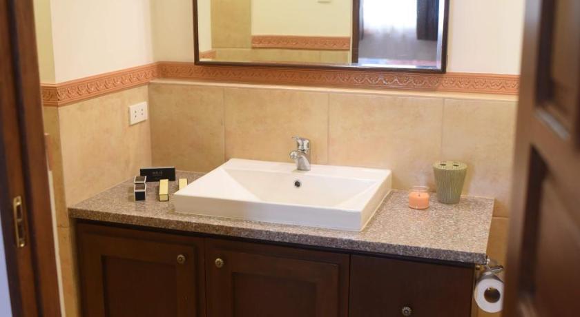 Image of Standard Suite River View 2