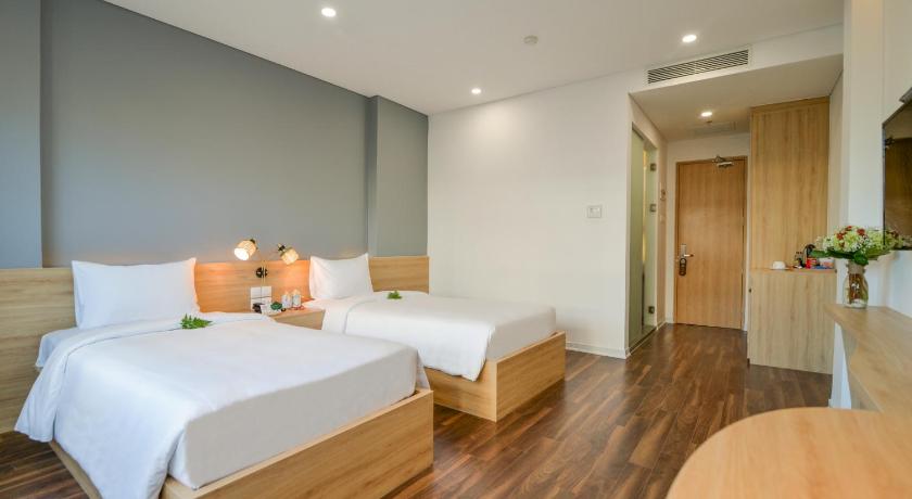 Image of Superior Room - Twin 5